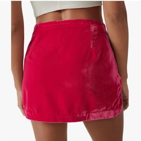 NWOT FREE PEOPLE ANNALISE VELVET MINI SKIRT Pink Phenom size 4 - Picture 5 of 10